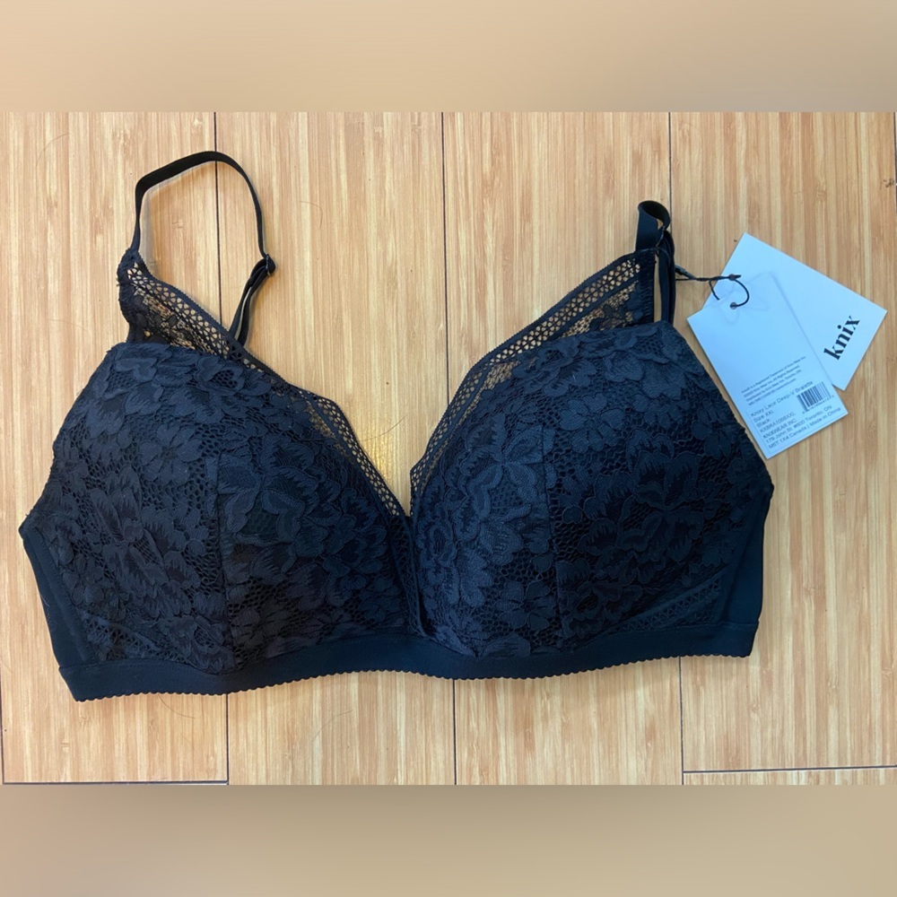 Knix Black Wireless Bra with Adjustable Straps